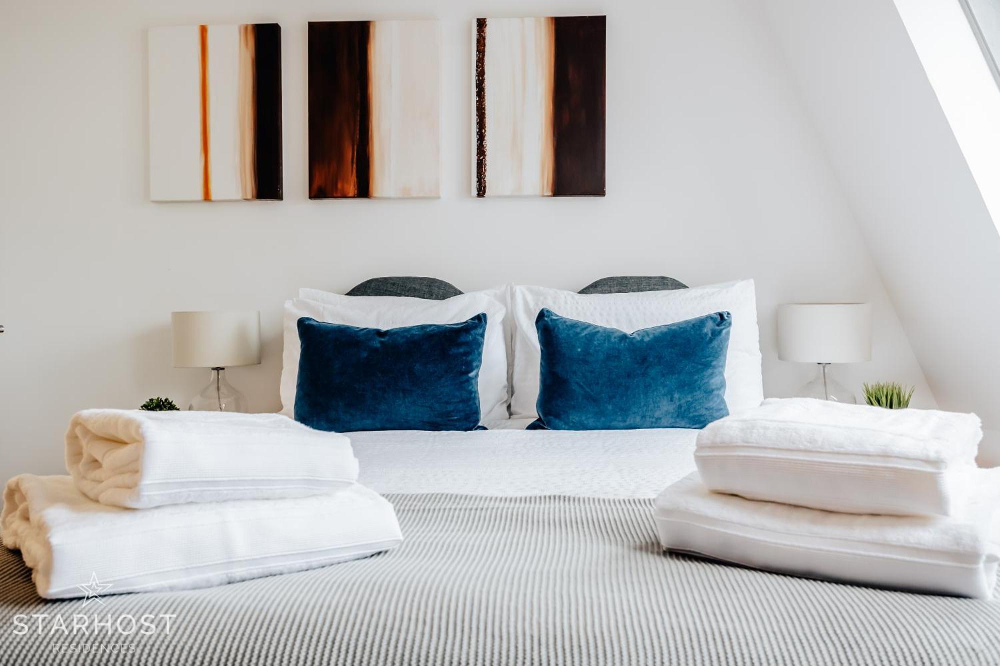 Central 3 Bed Apartment At Regents Court, Newbury Newbury  Kültér fotó